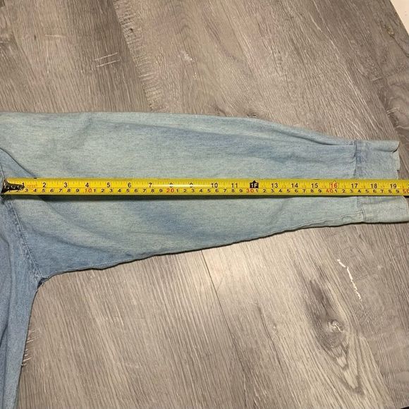 VINTAGE  90s LOONEY TUNES Tweety Bird Men’s Denim Button Down (Size M) - Picture 14 of 15